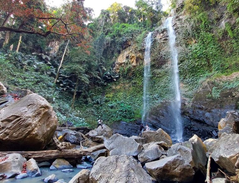 Air Terjun Lodovavo Atawuwur
