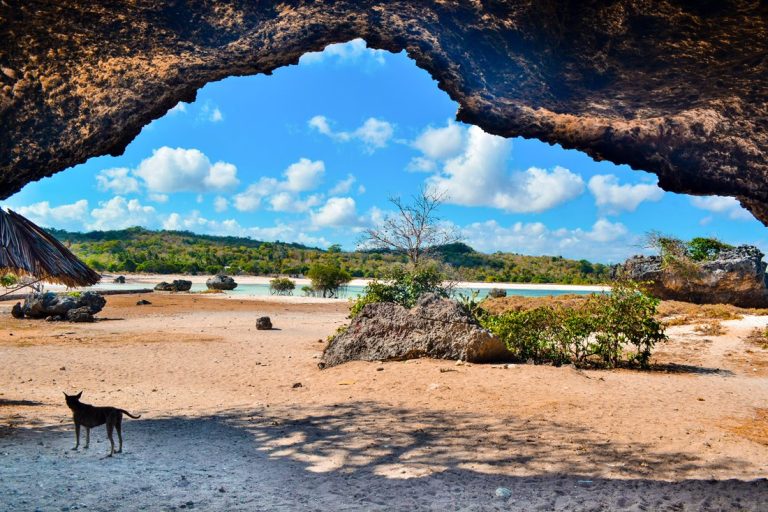 Pantai Batu Pintu