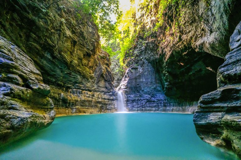 Waimarang: Tirta Suci dari Rimba Terlupakan