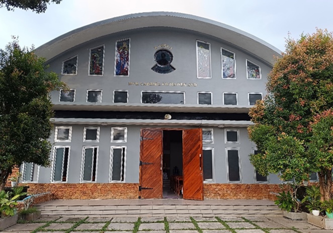 Kapela dan Taman Doa Mgr. Gabriel Manek, SVD – Lahurus Kabupaten Belu